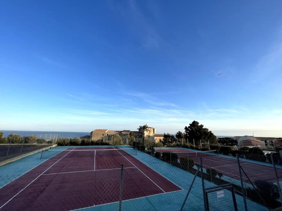 St-Pierre-La-Mer, Bel Appartement A Dans Residence Avec Piscine Et Tennis Entre 5 Et 10 Min De La Plage Fleury  Buitenkant foto