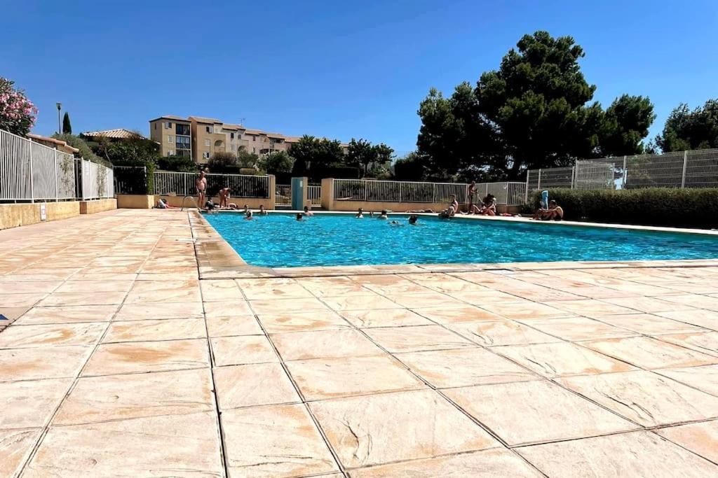 St-Pierre-La-Mer, Bel Appartement A Dans Residence Avec Piscine Et Tennis Entre 5 Et 10 Min De La Plage Fleury  Buitenkant foto